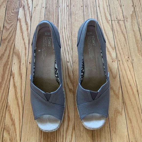 TOMS Espadrille Wedge Pump - Picture 5 of 7